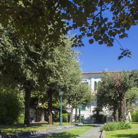 Locazione Turistica Nicodemi - Casina - Villa *